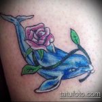 фото тату дельфин №741 - крутой вариант рисунка, который легко можно использовать для доработки и нанесения как фото тату дельфин на копчике