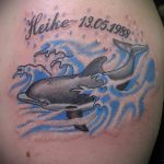фото тату дельфин №584 - уникальный вариант рисунка, который успешно можно использовать для доработки и нанесения как фото тату дельфины на руке