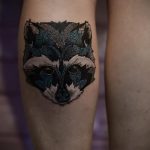 фото тату енот №400 - прикольный вариант рисунка, который удачно можно использовать для доработки и нанесения как тату эскизы енот на плечо
