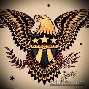 Фотография татуировки в стиле Sailor Jerry с изображением орла, выполненного в ярких цветах с использованием традиционных элементов.