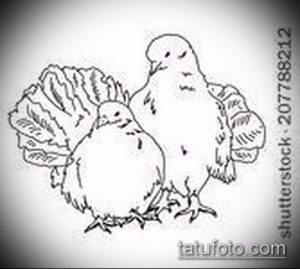 Черно-белый эскиз тату с изображением двух голубей, сидящих рядом. Рисунок выполнен в простом, схематичном стиле.