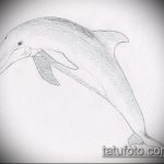 эскиз тату дельфин №547 - интересный вариант рисунка, который удачно можно использовать для доработки и нанесения как татуировка дельфин значение на ноге