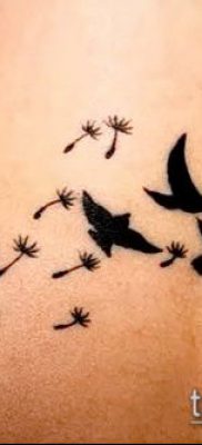 фото одуванчик с птицами (Dandelion Tatto) (значение) — пример рисунка — 066 tatufoto.com