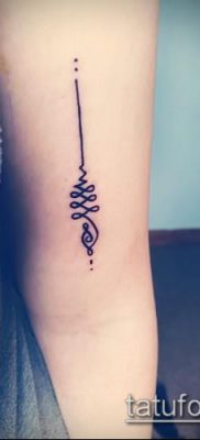 фото тату Уналоме (tattoo Unalome) (значение) — пример рисунка — 008 tatufoto.com