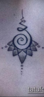 фото тату Уналоме (tattoo Unalome) (значение) — пример рисунка — 013 tatufoto.com
