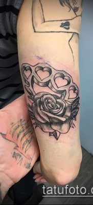 фото тату кастет (значение) — пример интересного рисунка тату — 011 tatufoto.com