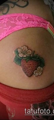 фото тату клубника (Strawberry Tattoos) (значение) — пример рисунка — 004 tatufoto.com