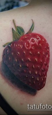 фото тату клубника (Strawberry Tattoos) (значение) — пример рисунка — 009 tatufoto.com