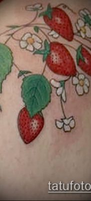 фото тату клубника (Strawberry Tattoos) (значение) — пример рисунка — 010 tatufoto.com