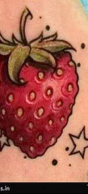 фото тату клубника (Strawberry Tattoos) (значение) — пример рисунка — 016 tatufoto.com