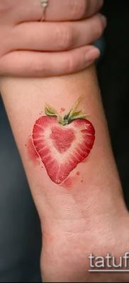 фото тату клубника (Strawberry Tattoos) (значение) — пример рисунка — 024 tatufoto.com