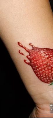фото тату клубника (Strawberry Tattoos) (значение) — пример рисунка — 036 tatufoto.com