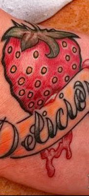 фото тату клубника (Strawberry Tattoos) (значение) — пример рисунка — 064 tatufoto.com