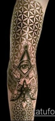 фото тату на ляжке (tattoo Masons) (значение) — пример рисунка — 034 tatufoto.com