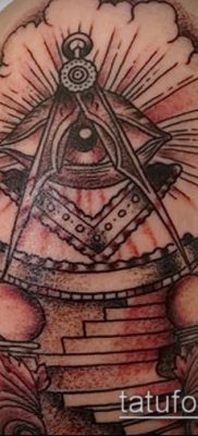 фото тату на ляжке (tattoo Masons) (значение) — пример рисунка — 035 tatufoto.com