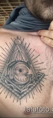 фото тату на ляжке (tattoo Masons) (значение) — пример рисунка — 043 tatufoto.com