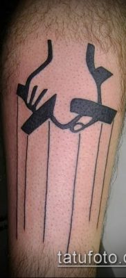 фото тату нитки с марионетка (tattoo) (значение) — пример рисунка — 015 tatufoto.com