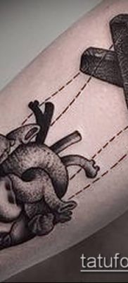 фото тату нитки с марионетка (tattoo) (значение) — пример рисунка — 022 tatufoto.com