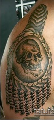 фото тату погон (tattoo epaulettes) (значение) — пример рисунка — 032 tatufoto.com