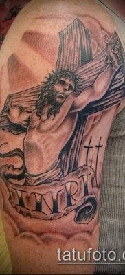 фото тату распятие (crucifix tattoo) (значение) — пример рисунка — 014 tatufoto.com
