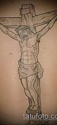 фото тату распятие (crucifix tattoo) (значение) — пример рисунка — 028 tatufoto.com