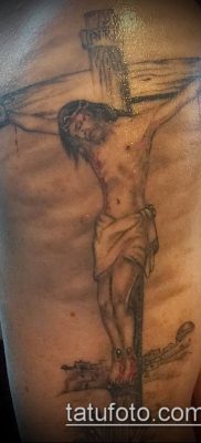 фото тату распятие (crucifix tattoo) (значение) — пример рисунка — 033 tatufoto.com