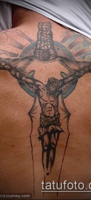 фото тату распятие (crucifix tattoo) (значение) — пример рисунка — 033333 tatufoto.com