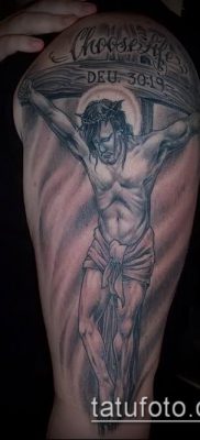 фото тату распятие (crucifix tattoo) (значение) — пример рисунка — 037 tatufoto.com