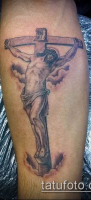 фото тату распятие (crucifix tattoo) (значение) — пример рисунка — 058 tatufoto.com