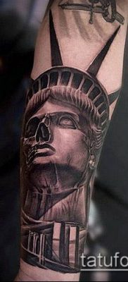 фото ТАТУ СТАТУЯ СВОБОДЫ (Tattoo) (значение) — пример рисунка — 018 tatufoto.com