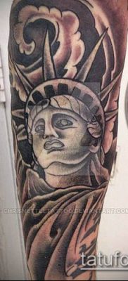фото ТАТУ СТАТУЯ СВОБОДЫ (Tattoo) (значение) — пример рисунка — 052 tatufoto.com