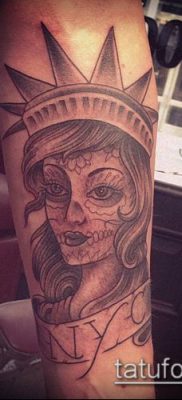 фото ТАТУ СТАТУЯ СВОБОДЫ (Tattoo) (значение) — пример рисунка — 089 tatufoto.com