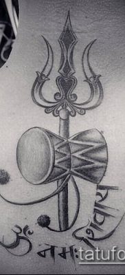 ТАТУИРОВКА ТРЕЗУБЕЦ №404 — достойный вариант рисунка, который успешно можно использовать для преобразования и нанесения как татуировка трезубец посейдона