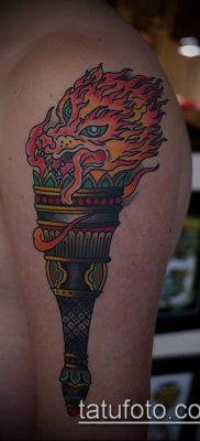 ТАТУИРОВКА ФАКЕЛ №380 — крутой вариант рисунка, который удачно можно использовать для преобразования и нанесения как татуировка факел на плече