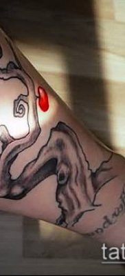 ТАТУИРОВКА ЯБЛОНЯ №336 — эксклюзивный вариант рисунка, который легко можно использовать для переработки и нанесения как татуировка яблоня