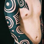 ЭТНИЧЕСКИЕ ТАТУИРОВКИ №732 - прикольный вариант рисунка, который легко можно использовать для переделки и нанесения как этнические татуировки на спине