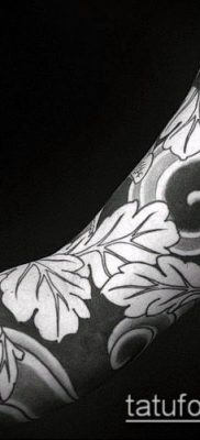 дубовые листья тату №379 — интересный вариант рисунка, который хорошо можно использовать для переработки и нанесения как дубовые листья тату на