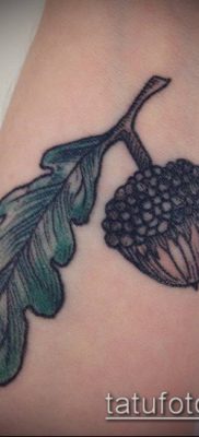 дубовые листья тату №907 — эксклюзивный вариант рисунка, который удачно можно использовать для доработки и нанесения как листья дуба тату
