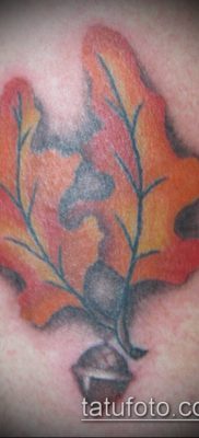 дубовые листья тату №56 — эксклюзивный вариант рисунка, который легко можно использовать для переделки и нанесения как дубовые листья тату на