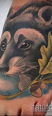 дубовые листья тату №393 — достойный вариант рисунка, который легко можно использовать для доработки и нанесения как листья дуба тату