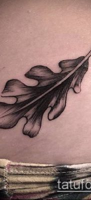 дубовые листья тату №130 — крутой вариант рисунка, который успешно можно использовать для преобразования и нанесения как тату дубовые листья