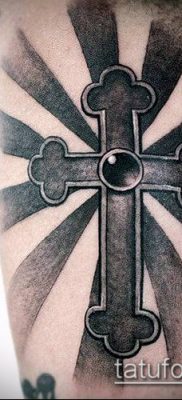 фото латинский крест тату (Tattoo) (значение) — пример рисунка — 015 tatufoto.com
