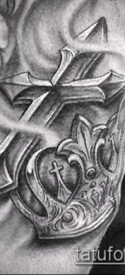 фото латинский крест тату (Tattoo) (значение) — пример рисунка — 016 tatufoto.com