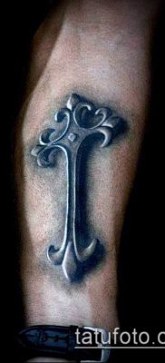 фото латинский крест тату (Tattoo) (значение) — пример рисунка — 019 tatufoto.com