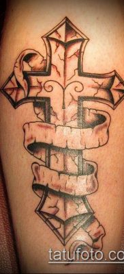 фото латинский крест тату (Tattoo) (значение) — пример рисунка — 036 tatufoto.com
