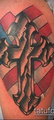 фото латинский крест тату (Tattoo) (значение) — пример рисунка — 039 tatufoto.com