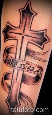 cross hand tattoo 8