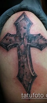 фото латинский крест тату (Tattoo) (значение) — пример рисунка — 057 tatufoto.com