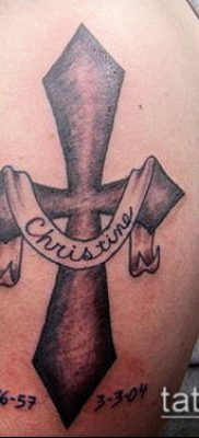 латинский крест тату №637 — интересный вариант рисунка, который хорошо можно использовать для переделки и нанесения как латинский крест тату на спине