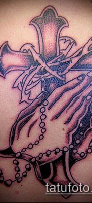 латинский крест тату №194 — прикольный вариант рисунка, который хорошо можно использовать для переделки и нанесения как латинский крест тату на плече
